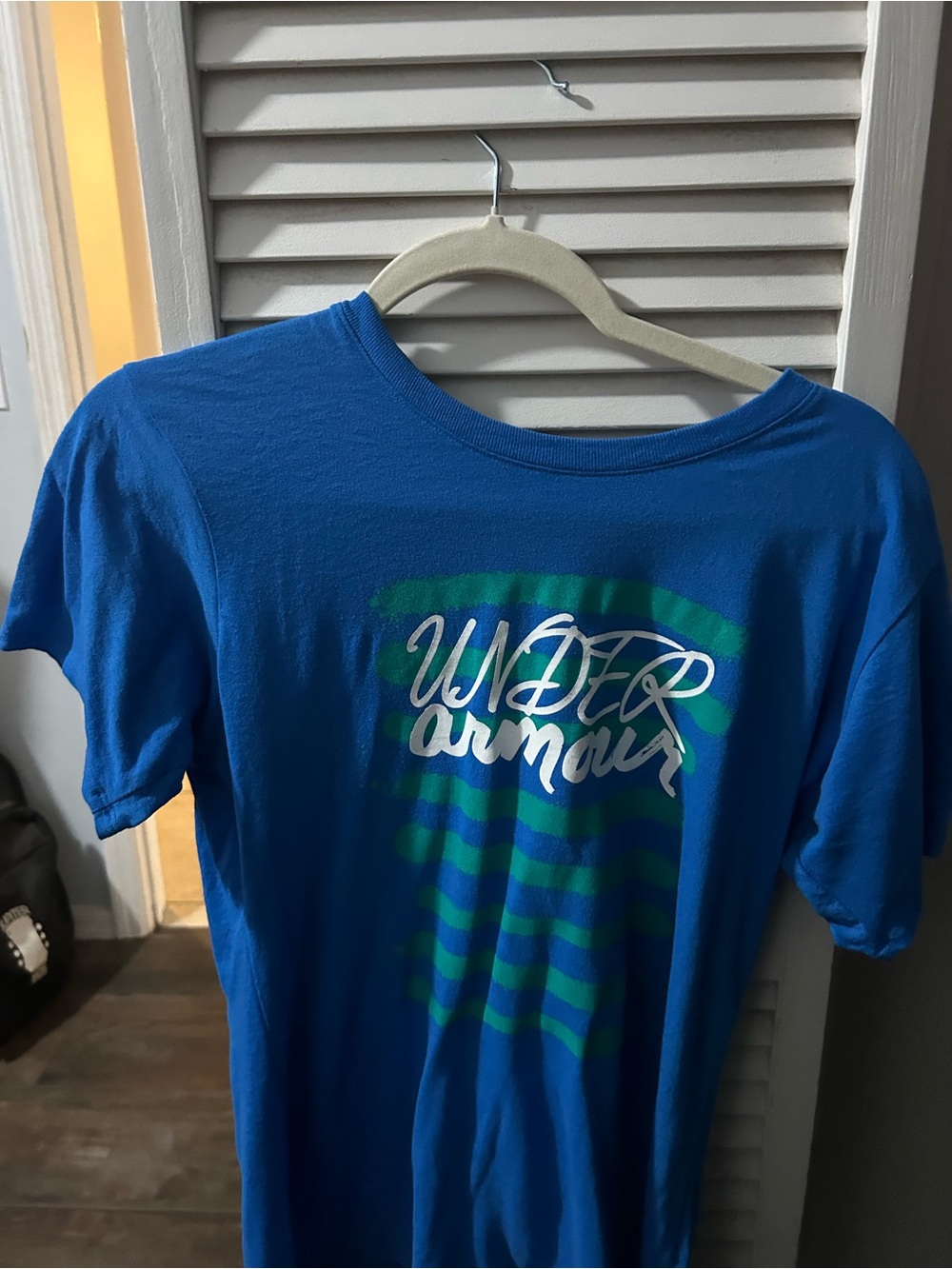 Under Armour blue vintage women’s tshirt - size Small
